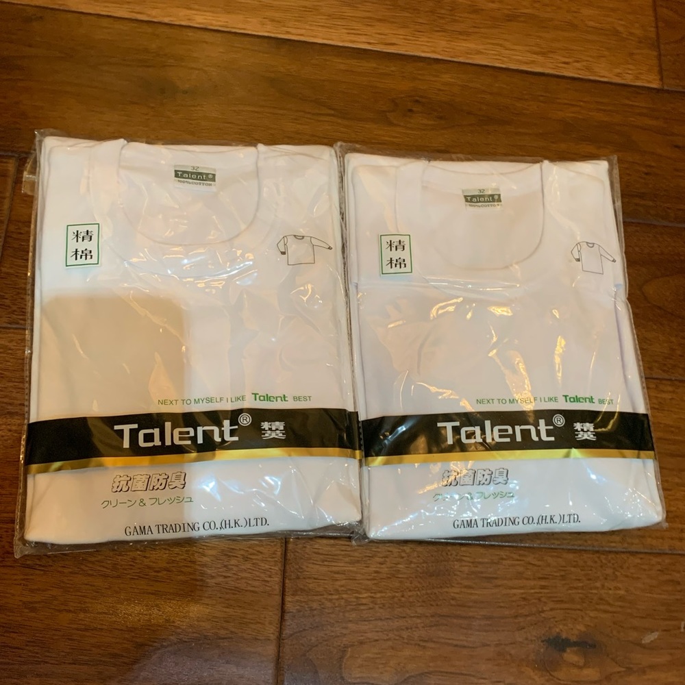 White long sleeve tees